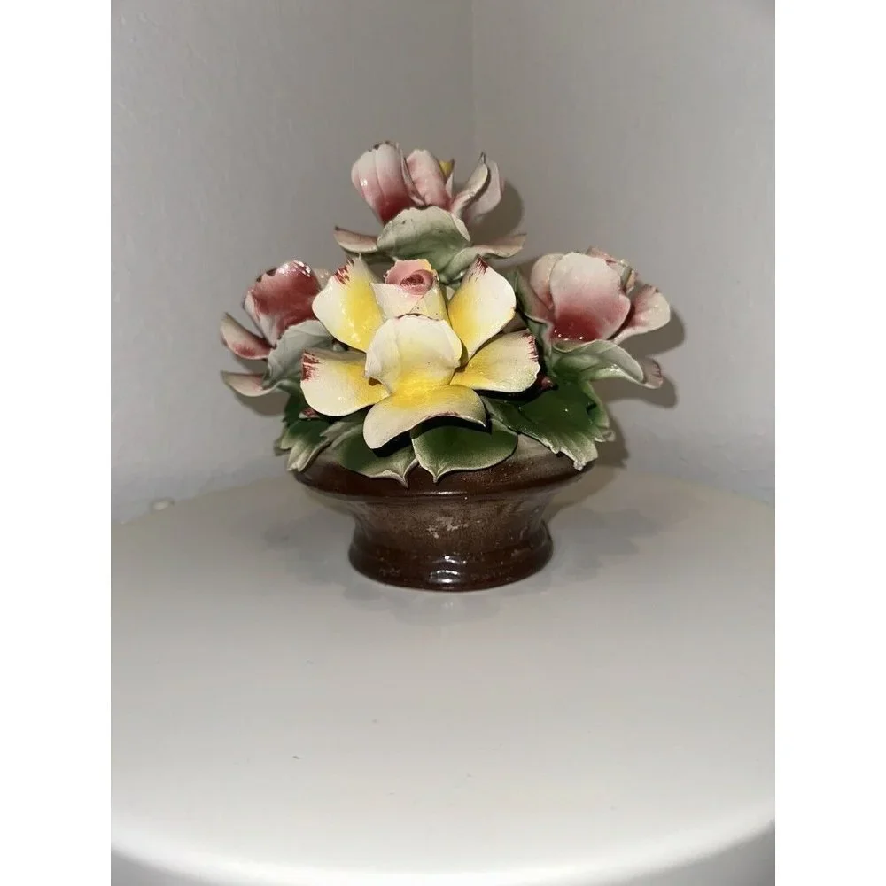 Capodimonte Roses in a planter Made Italy‎ 8.5 in Vintage Rare